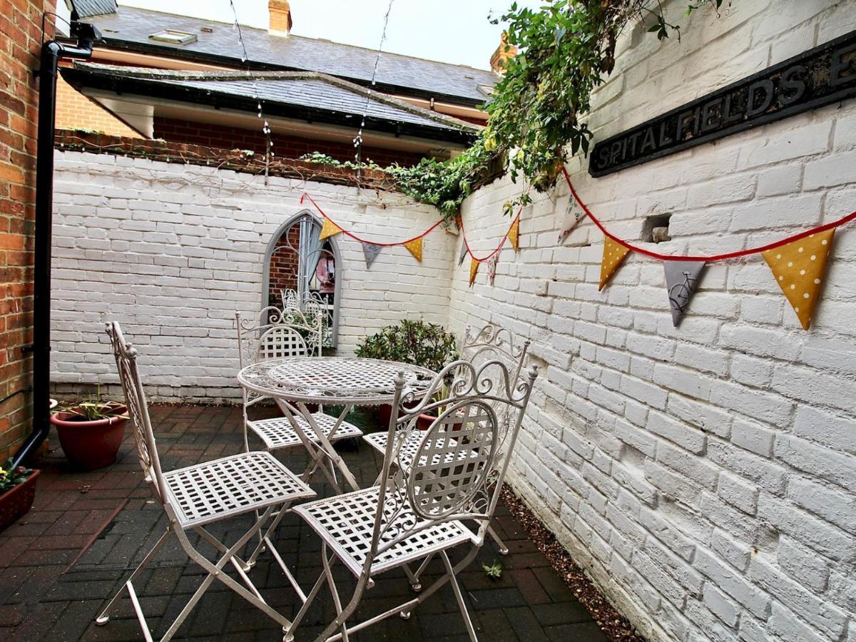 A Character Cottage In Historical Canterbury Bagian luar foto