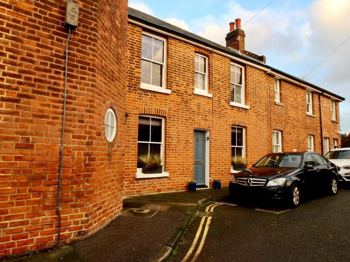 A Character Cottage In Historical Canterbury Bagian luar foto