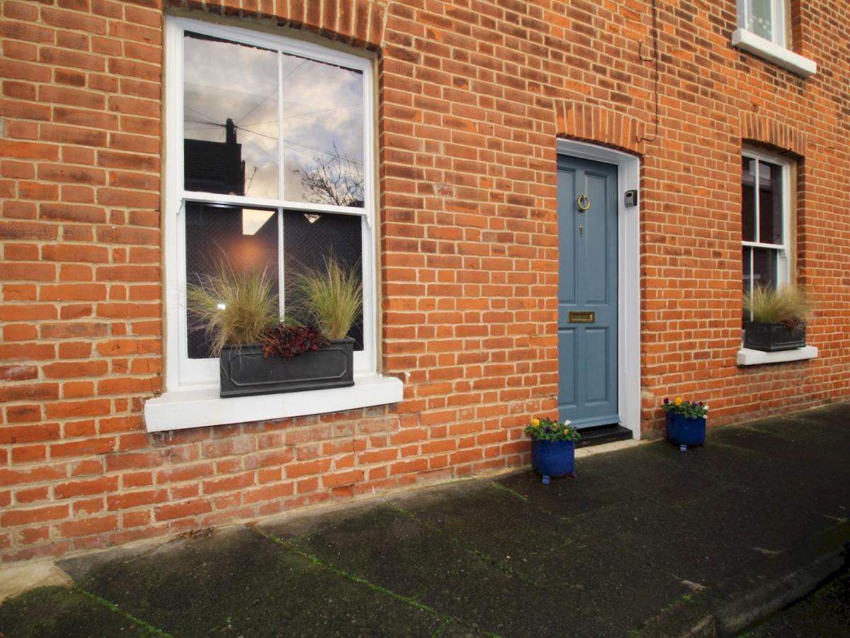 A Character Cottage In Historical Canterbury Bagian luar foto